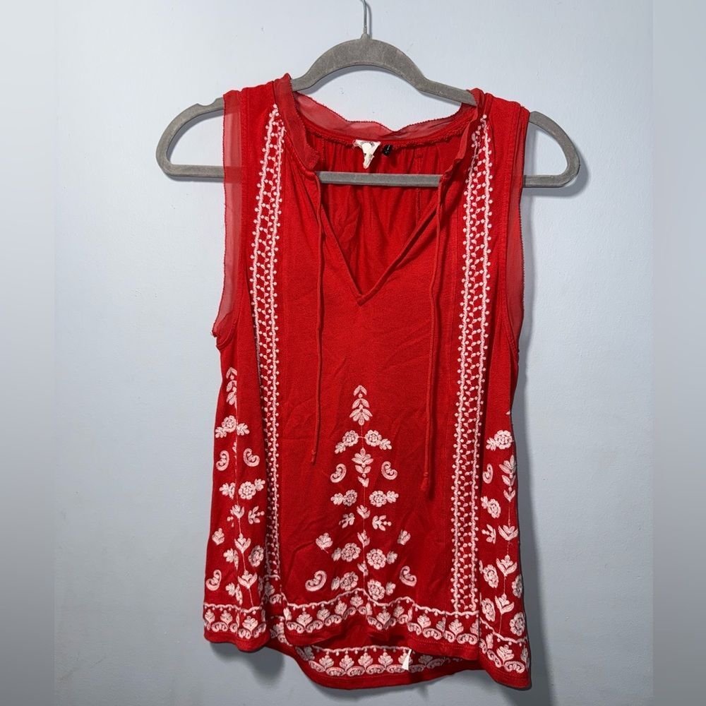 Anthropologie Akemi + Kin Red Sleeveless Embroidered Pullover Top Size M GUC - Picture 1 of 7